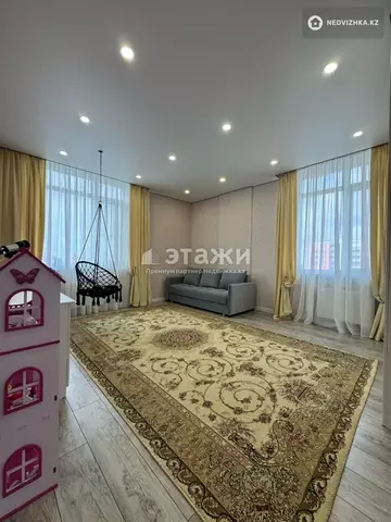 4-комнатная квартира, этаж 14 из 16, 80 м²