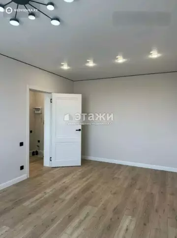 1-комнатная квартира, этаж 14 из 17, 35 м²
