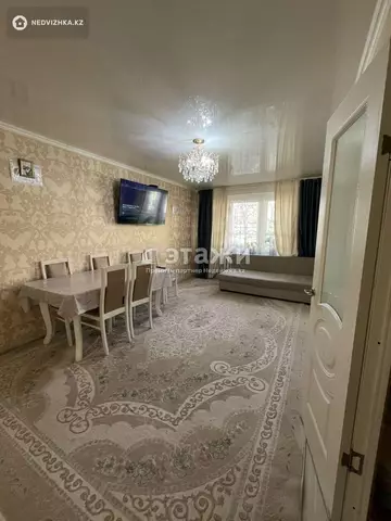 3-комнатная квартира, этаж 1 из 5, 60 м²