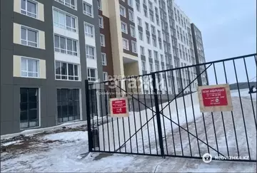 1-комнатная квартира, этаж 1 из 9, 38 м²