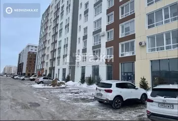 1-комнатная квартира, этаж 1 из 9, 38 м²