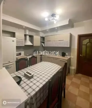 4-комнатная квартира, этаж 4 из 12, 107 м²