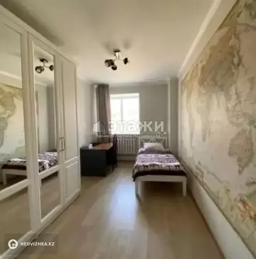 4-комнатная квартира, этаж 4 из 12, 107 м²