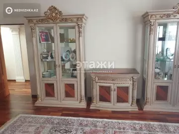 3-комнатная квартира, этаж 3 из 9, 130 м²