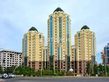 6-комнатная квартира, этаж 14 из 16, 250 м²