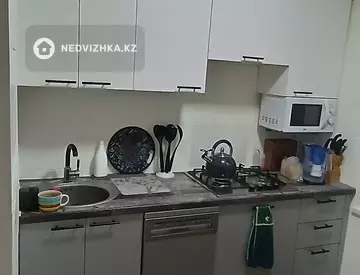 2-комнатная квартира, этаж 3 из 4, 45 м²