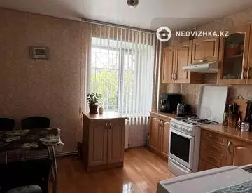 3-комнатная квартира, этаж 3 из 5, 88 м²