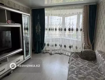 2-комнатная квартира, этаж 9 из 9, 50 м²