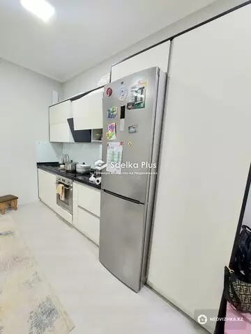 2-комнатная квартира, этаж 9 из 18, 79 м²