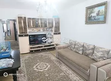 2-комнатная квартира, этаж 5 из 10, 76 м²
