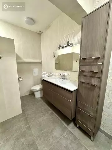 5-комнатная квартира, этаж 8 из 10, 202 м²