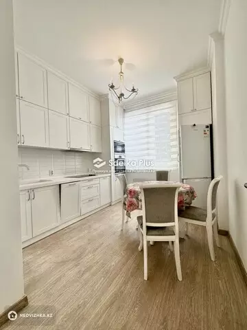 2-комнатная квартира, этаж 4 из 7, 68 м²