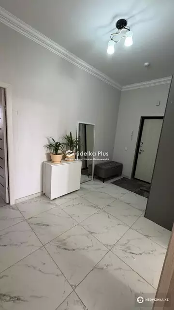 2-комнатная квартира, этаж 4 из 19, 66 м²