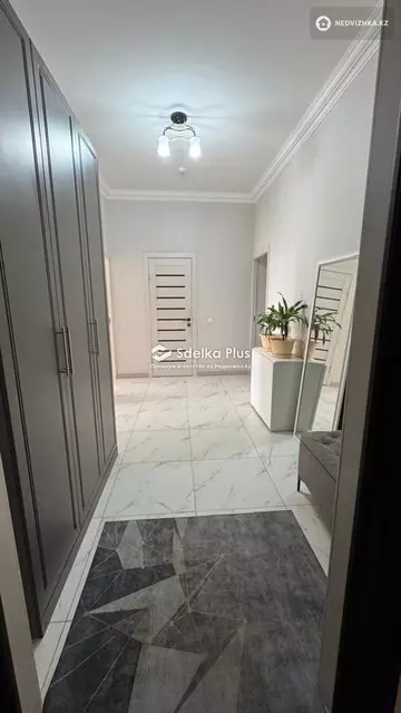 2-комнатная квартира, этаж 4 из 19, 66 м²