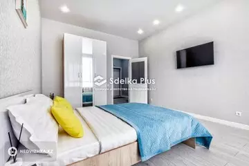 1-комнатная квартира, этаж 2 из 13, 42 м²