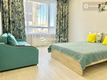 1-комнатная квартира, этаж 2 из 13, 42 м²