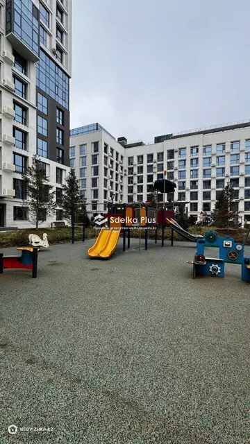 4-комнатная квартира, этаж 2 из 8, 190 м²