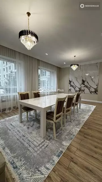 4-комнатная квартира, этаж 2 из 8, 190 м²