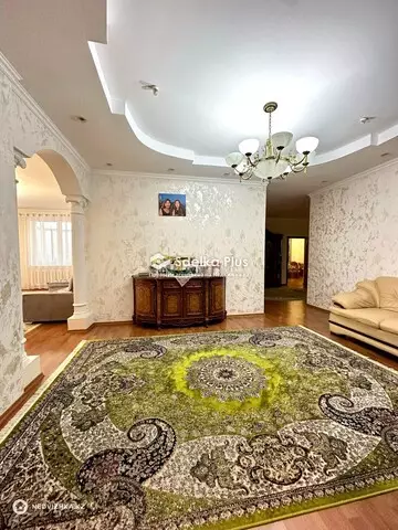 4-комнатная квартира, этаж 11 из 12, 182 м²