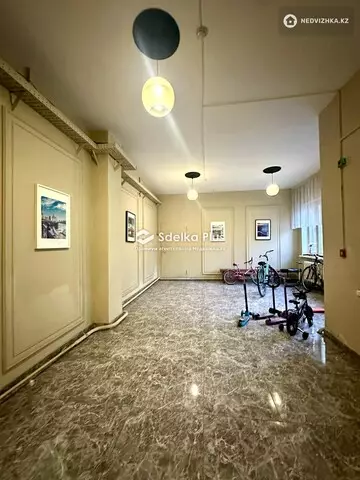 4-комнатная квартира, этаж 11 из 12, 182 м²