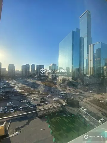 2-комнатная квартира, этаж 9 из 18, 88 м²