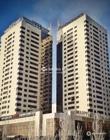 4-комнатная квартира, этаж 6 из 25, 128 м²