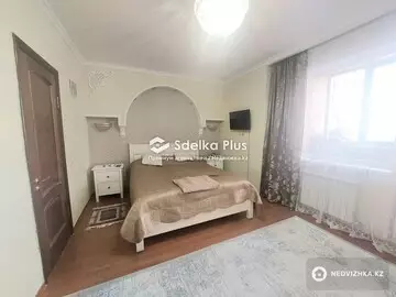 4-комнатная квартира, этаж 6 из 25, 128 м²