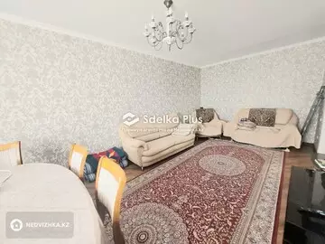 2-комнатная квартира, этаж 5 из 12, 70 м²