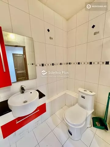 4-комнатная квартира, этаж 8 из 12, 130 м²
