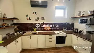 4-комнатная квартира, этаж 9 из 9, 80 м²