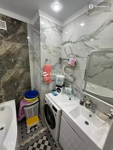 4-комнатная квартира, этаж 3 из 12, 104 м²