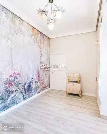 3-комнатная квартира, этаж 10 из 13, 90 м²