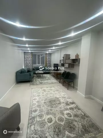 3-комнатная квартира, этаж 8 из 12, 100 м²