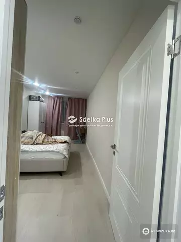 3-комнатная квартира, этаж 8 из 12, 100 м²