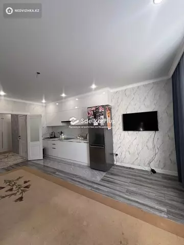 4-комнатная квартира, этаж 8 из 9, 90 м²