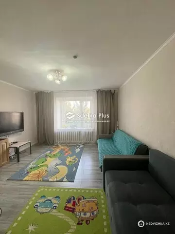 1-комнатная квартира, этаж 2 из 12, 36 м²