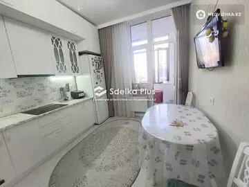 61.7 м², 2-комнатная квартира, этаж 3 из 17, 62 м², изображение - 2