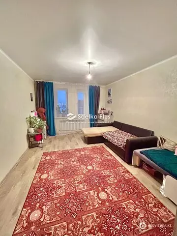 1-комнатная квартира, этаж 10 из 10, 40 м²