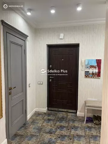 3-комнатная квартира, этаж 2 из 8, 80 м²