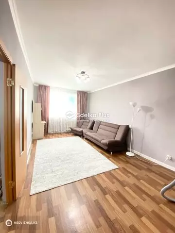 1-комнатная квартира, этаж 10 из 13, 40 м²