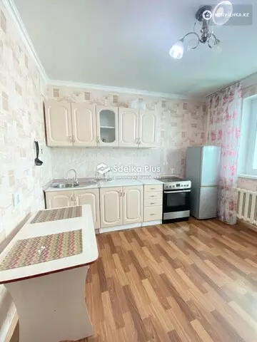 1-комнатная квартира, этаж 10 из 13, 40 м²