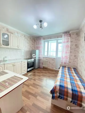 1-комнатная квартира, этаж 10 из 13, 40 м²