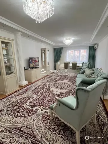 4-комнатная квартира, этаж 3 из 8, 140 м²