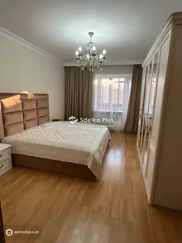 4-комнатная квартира, этаж 3 из 8, 140 м²