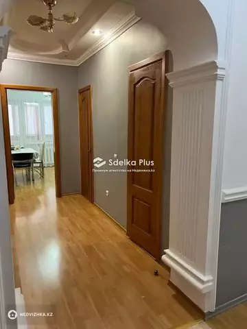 4-комнатная квартира, этаж 3 из 8, 140 м²