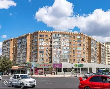 5-комнатная квартира, этаж 6 из 9, 100 м²