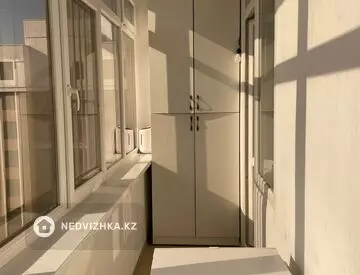 2-комнатная квартира, этаж 9 из 10, 42 м²