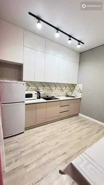 1-комнатная квартира, этаж 4 из 9, 39 м²