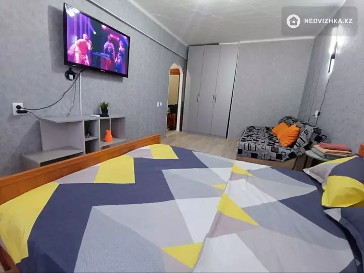 31 м², 1-комнатная квартира, этаж 1 из 5, 31 м², посуточно, изображение - 1