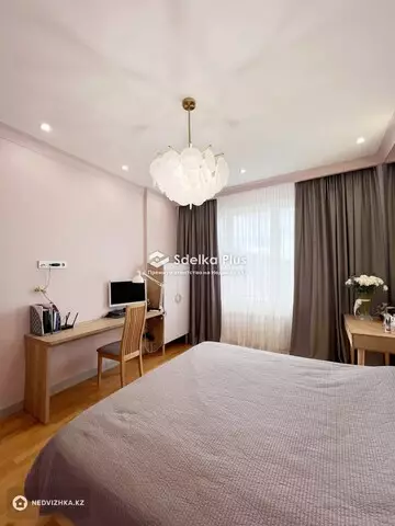 3-комнатная квартира, этаж 9 из 14, 99 м²